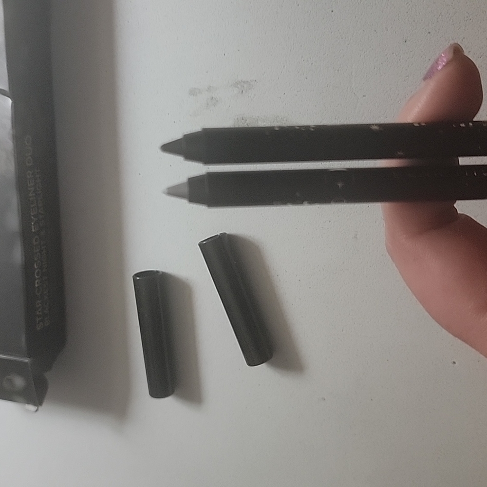 Eyeliners - Picture 3 of 3